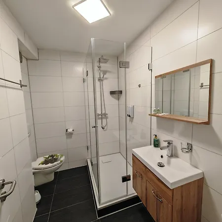 Apartment E1 - Gut Ausgestattete 3-zimmerwohnung 68 Qm Fuer 1-5 Personen 2xzz 1xsc Grafenwohr